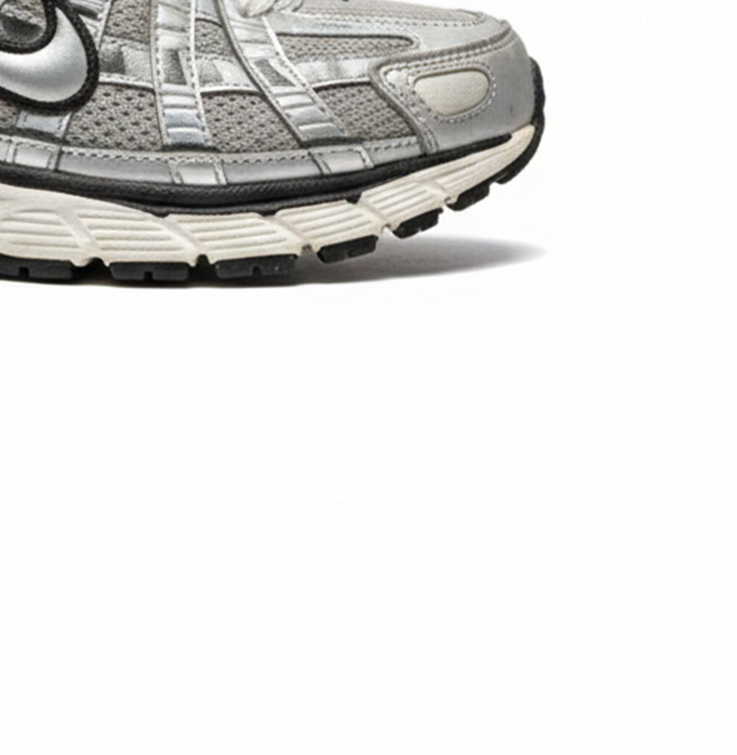 Nike Nike P-6000 (41.5)